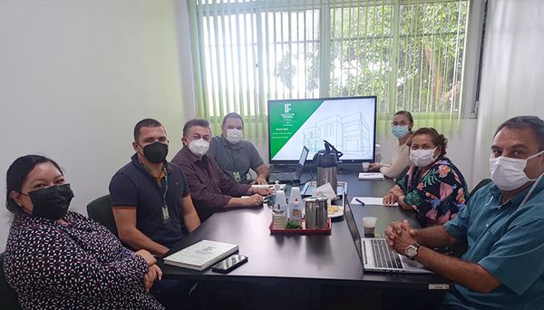 Equipe de servidores reunida